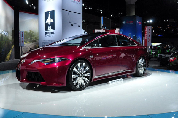 丰田NS4 2012款 Plug-in Hybrid厂商_基本信息图