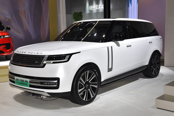 揽胜PHEV 2023款 P440e 插电式电动混合版 典范加长版厂商_基本信息图