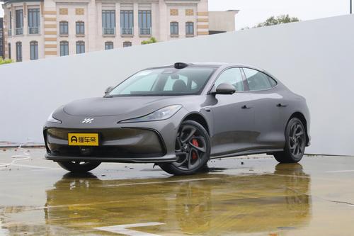 号称“油车克星”的固态电池，会是新能源普及的最后一道壁垒？