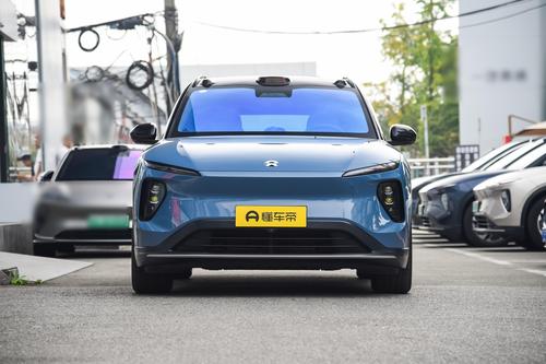 标配辅助驾驶+自动泊车，轴距2915mm，蔚来ES6实力如何？