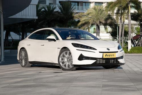 腾势Z9 DM：激光雷达+空悬+四驱，顶配售价41.48万！