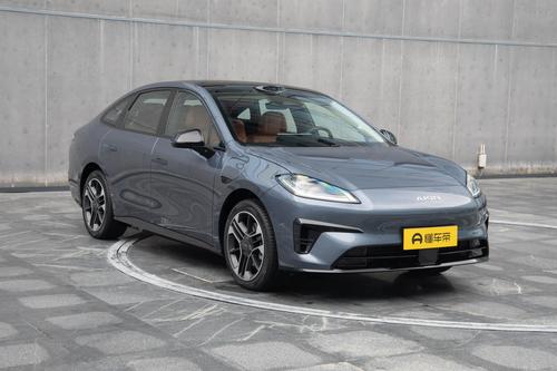 AION RT顶配，预售价16.98万，轴距2775mm，续航650km，带劲吗？