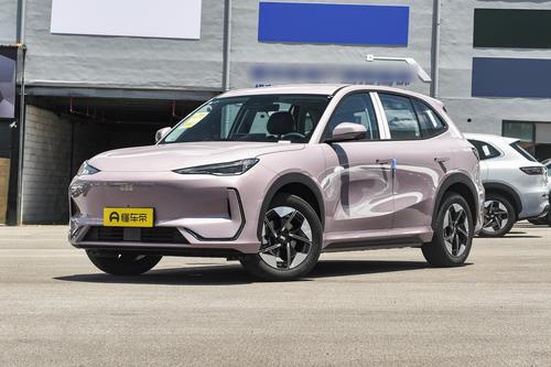 吉利银河E5上市首月销量破万，这车值得选吗？