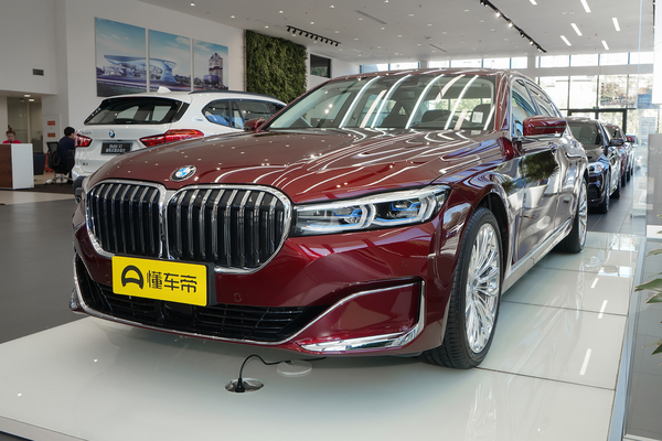 宝马7系 2019款 740Li xDrive 华彩定制限量版前悬挂形式_底盘/转向图