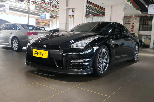 日产GT-R 2015款 3.8T 黑金刚版厂商_基本信息图