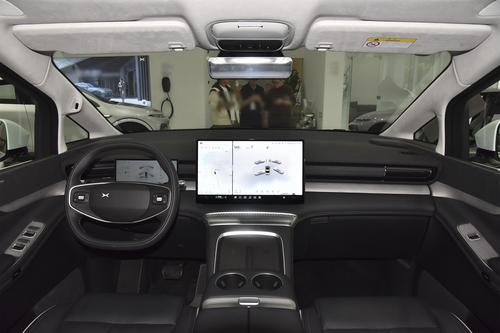 定位中大型MPV，配800V快充+空气悬挂，0息0首付，解读小鹏X9