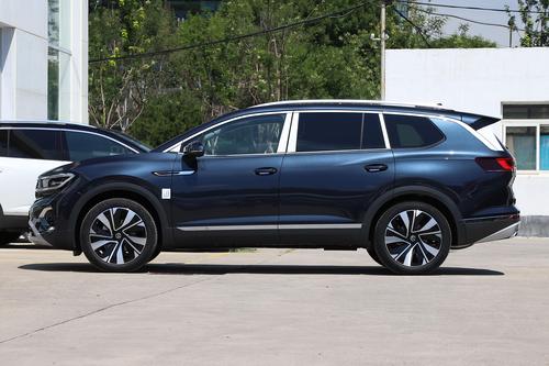 轴距2980mm，配2.0T+7DCT，带哈曼卡顿音响，家用中大型SUV看TA