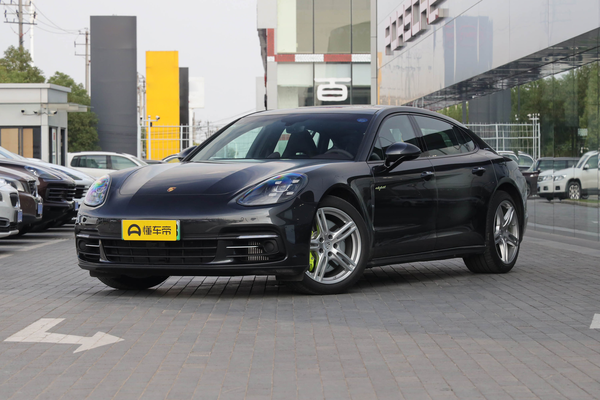 Panamera E-Hybrid 2017款 Panamera 4 E-Hybrid 行政加长版 2.9T最高车速(km/h)_基本信息图