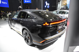 深蓝汽车4月销量12744辆，新上市的深蓝SL03黑金骑士版表现如何图6
