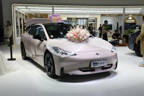 4.9秒破百+800V架构+L3级硬件，终身免费充电，昊铂GT全球款够卷