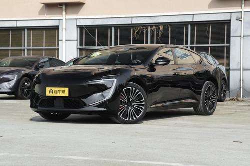 阿维塔12与ZEEKR 001对比测评，谁更值得购买？