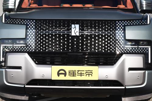 比亚迪打高端局，1197Ps马力+1000km续航，仰望U8值不值得买？