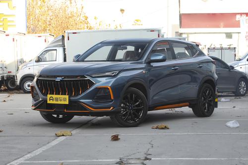 2022款欧尚X5：尾翼+双边四出排气设计，配1.5T动力，适合年轻人