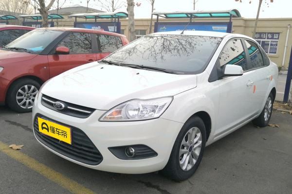 福克斯 2013款 三厢经典 1.8L 手动基本型轴距(mm)_车身图