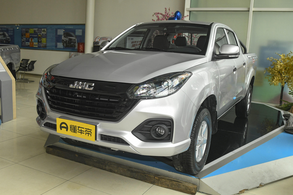 宝典 2022款 2.5T柴油四驱舒享版平底货箱长轴JX4D25A6L遥控钥匙类型_舒适/防盗配置图