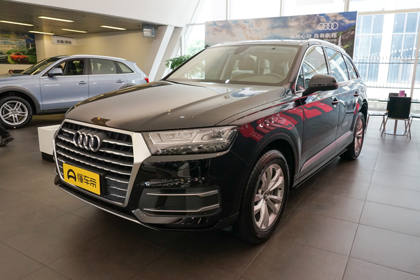 奥迪Q7 2018款 40 TFSI 舒适型座椅材质_座椅配置图