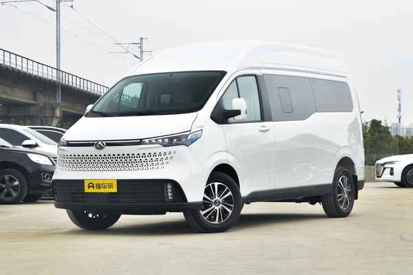 新途V70 2023款 2.0T柴油自动豪华版长轴中顶9座150Ps厂商_基本信息图