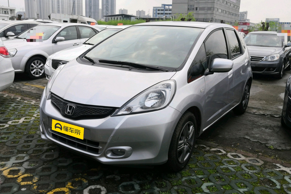 飞度 2011款 1.3L 手动舒适版厂商_基本信息图