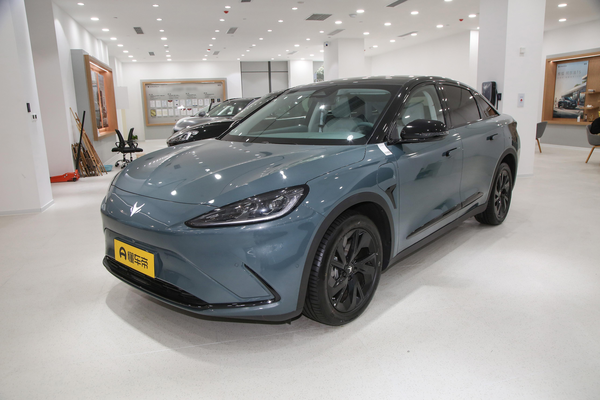 极狐 阿尔法S 2023款 森林版PRO 525E 175kW最高车速(km/h)_基本信息图