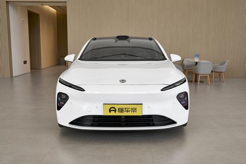 车长5101mm，百公里提速3.8秒，解析兼具行政和运动的蔚来ET7！