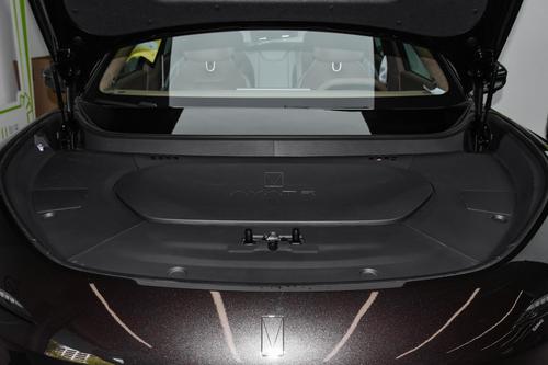 Model Y的对手来了，同售24.99万，这车马力、续航、空间都更强！