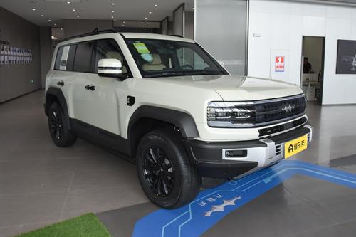 年轻人买“方盒子”看这车，23.98万起，4.8秒破百，还能坦克掉头