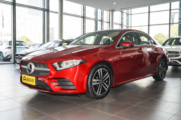 奔驰A级 2020款 A 180 L 运动轿车厂商_基本信息图