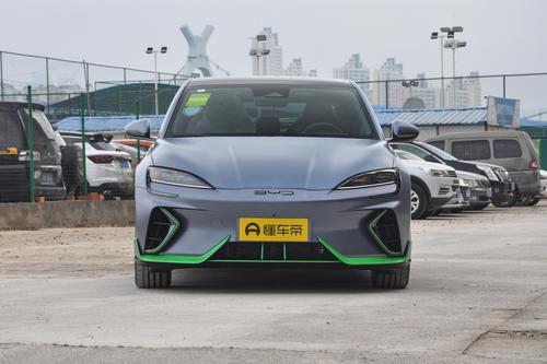 深度试驾 比亚迪海豹2023款 四驱性能版 3.8s破百 等你来体验