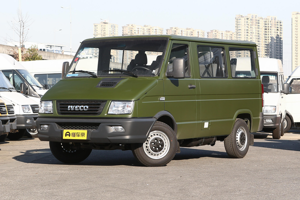 依维柯得意 2021款 2.5T A35 M1客车5-9座短轴低顶单胎手动门厂商_基本信息图