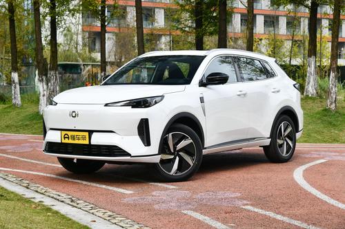 实拍长安启源Q05：定位紧凑级SUV，配1.5L插混动力，11月11日上市