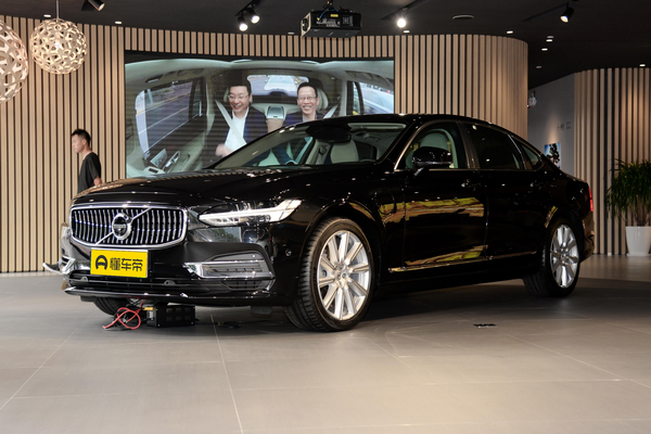沃尔沃S90 PHEV 2019款 T8 E驱混动 荣誉版 4座 国V电机布局_电动机图
