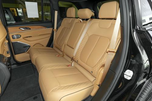 越野老炮儿亮新招，2.0T插混+全时四驱，还能优惠20万，真香！