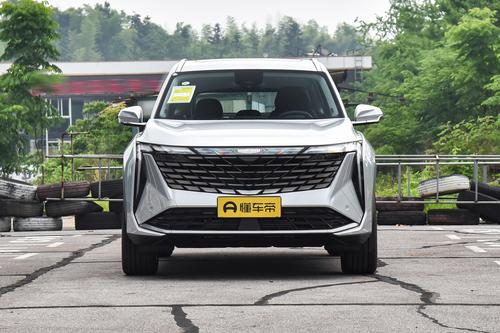 刚上市就有优惠，吉利新博越L上市，标配高通8155芯片！