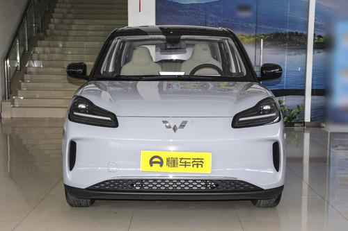 五菱缤果SUV：续航330km，售价7.58万，值得购买吗？