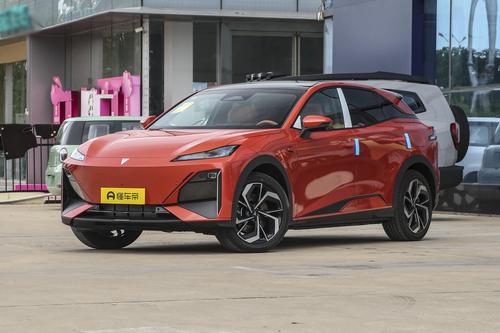 体验深蓝S07，搭载华为智驾，可选增程和纯电，适合年轻人