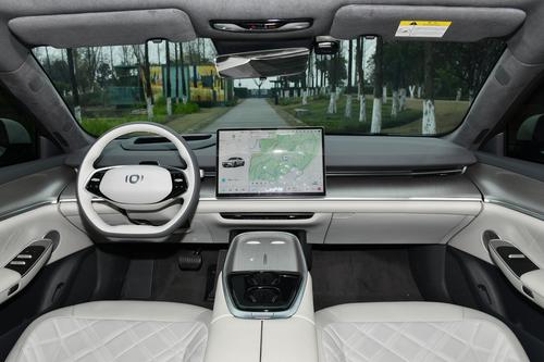 纯电续航710km，定位中大型车，长安启源A07真香版适合家用