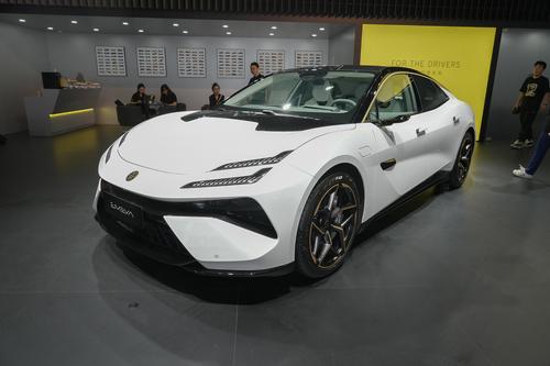 成都车展｜限量30辆，路特斯Emeya繁花上市，69.8万元起售！