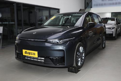 解读零跑C10:纯电/增程可选，轴距2825mm，家用值得一看！