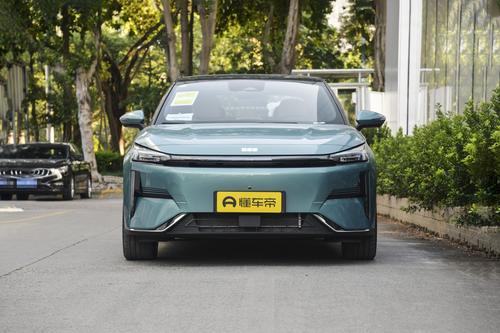 吉利再出新招！开启新春限时优惠，配1.5T插混+智能座舱，银河L6