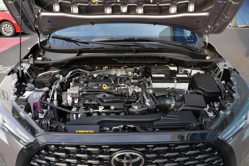 丰田这次认真了，卡罗拉锐放终端优惠4.3万，油耗低至4.56L，够香