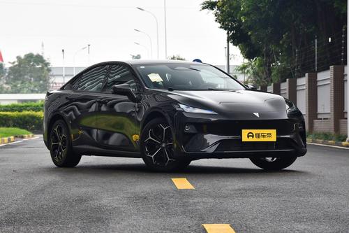 价格不贵，搭华为乾崑智驾，还有金钟罩电池+新蓝鲸发动机，香！