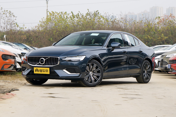 沃尔沃S60 PHEV 2022款 T8 E驱混动 四驱智逸豪华版厂商_基本信息图