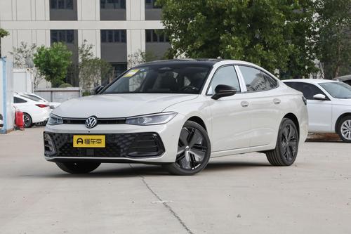 配三块液晶屏，全新大众帕萨特Pro上市！