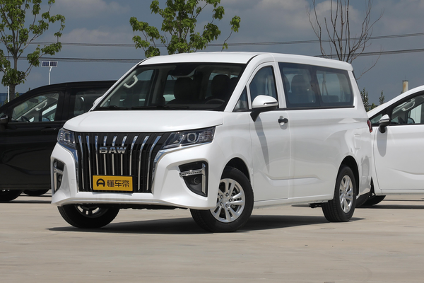 锐胜王牌M7 2023款 1.6L豪华营运版 手动长轴 9座油箱容积(L)_车身图