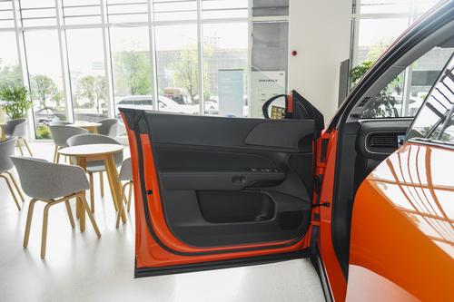 搭载AI天玑系统，售价19.99万起，小鹏G6值得选吗？