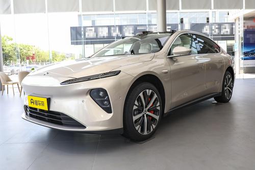 42.8万起售，搭双电机四驱+空气悬挂，还支持换电，蔚来ET7能买吗