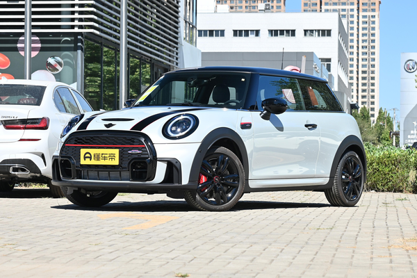 MINI JCW 2023款 2.0T JOHN COOPER WORKS ALL-IN燃料形式_发动机图