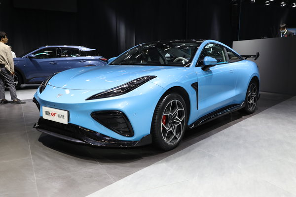 哪吒GT 2023款 580 AWD 运动版厂商_基本信息图