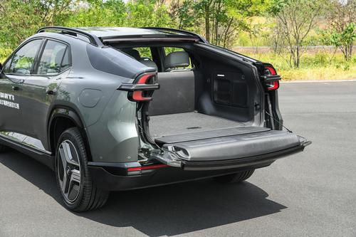 长安上硬菜，空气弹簧+魔毯智能悬挂，轴距3120mm，这新车能火吗