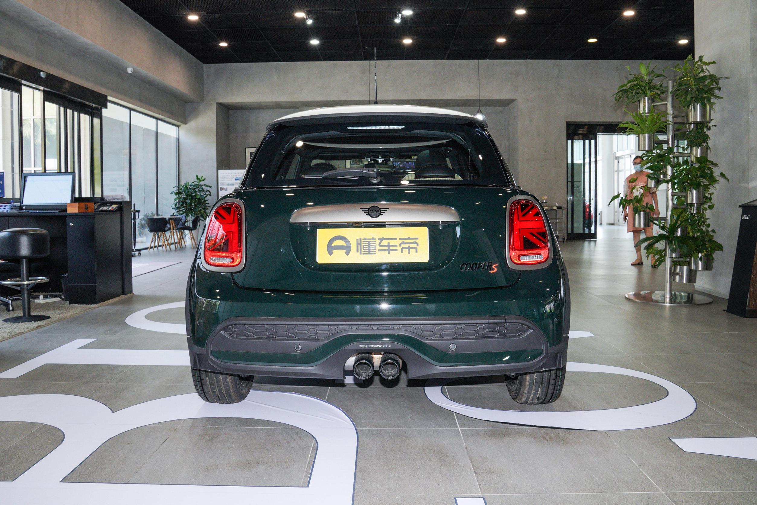 MINI 2022款 2.0T COOPER S 执迷特别版图片_MINI_14/49张图片_汽车外观图库_懂车帝